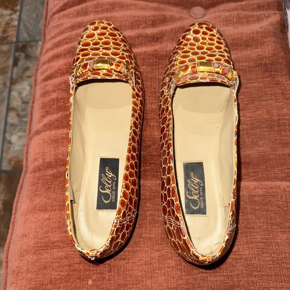 Vintage Selby Active Flex Snakeskin Embossed Loafers 8N with StrideRite Box